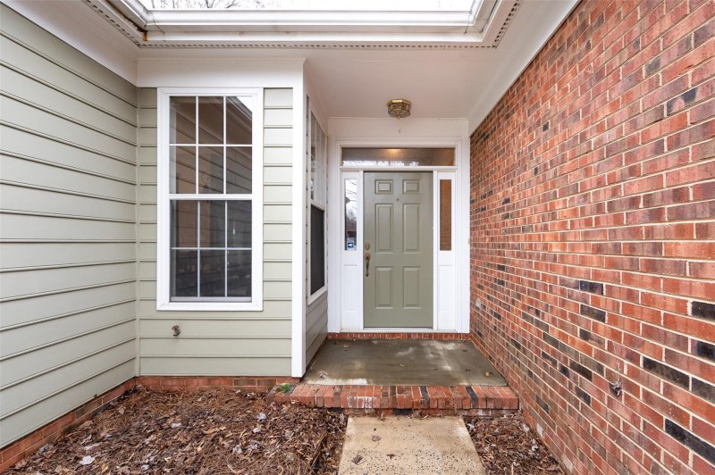 Property image 5 at 706 Wild Oak Court, Charlotte, NC 28216