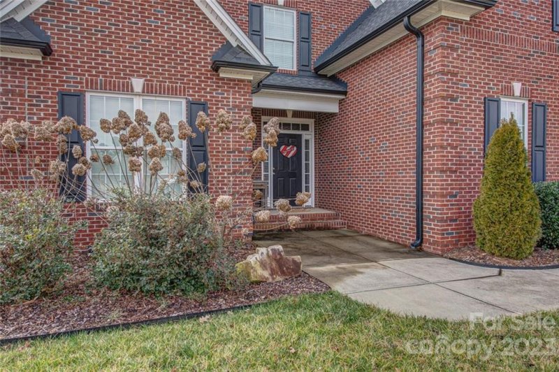 Property image 4 at 4627 Mcdade Lane, Gastonia, NC 28056