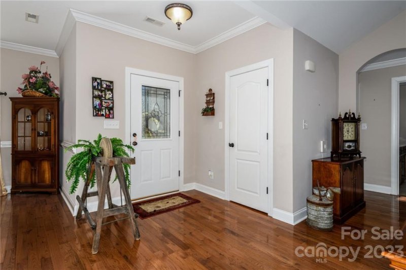 Property image 5 at 1325 Kensington Circle, Newton, NC 28658