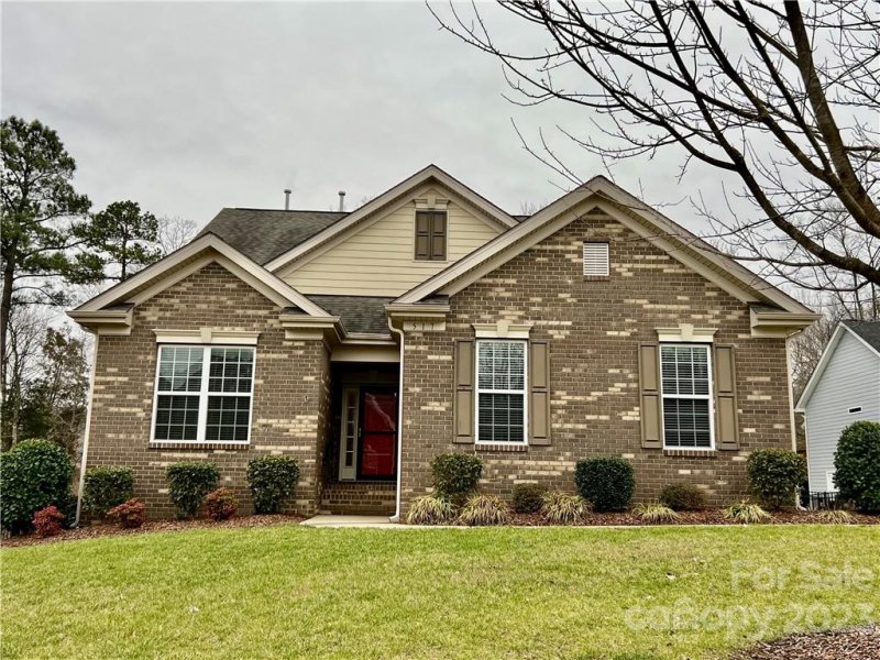 517 Riviera Place