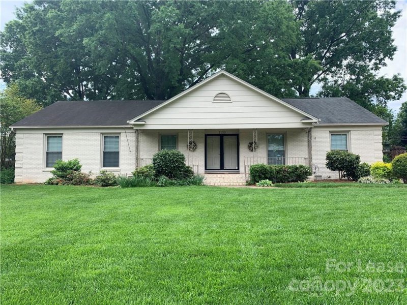 1130 Cheddington Drive