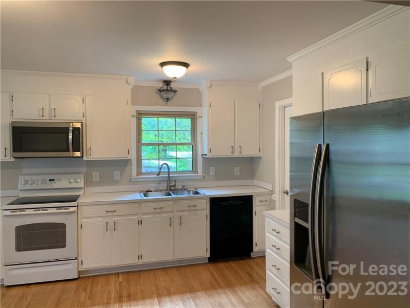 Property image 3 at 1130 Cheddington Drive, Charlotte, NC 28211