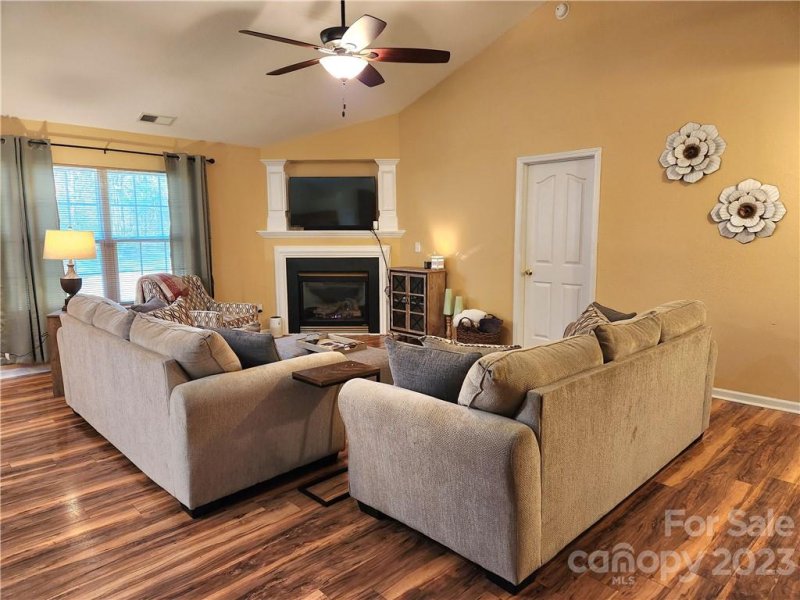 Property image 2 at 6623 Sunman Road, Charlotte, NC 28216