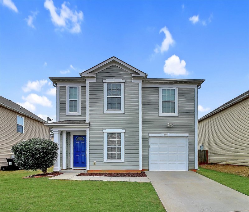Kyliglen, Charlotte Community