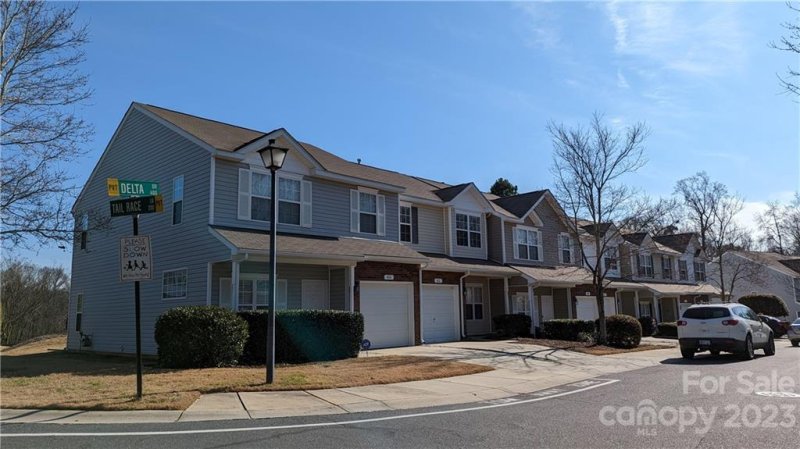 Property image 3 at 422 Delta Drive, Fort Mill, SC 29715