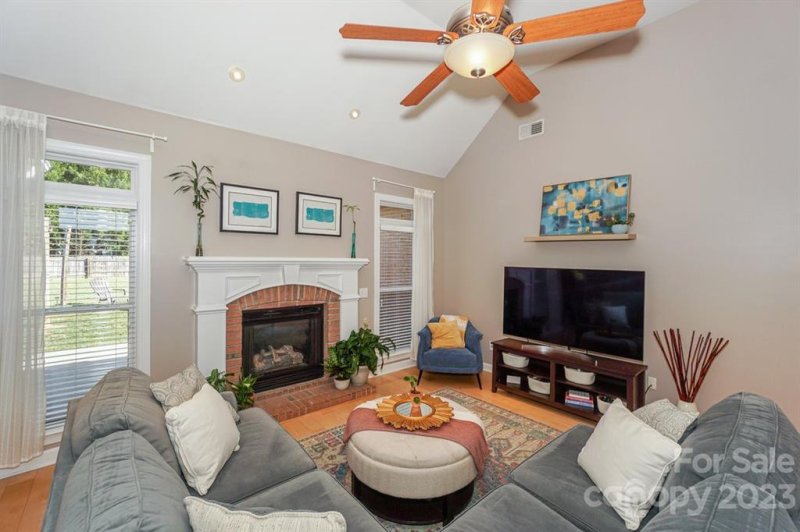 Property image 5 at 109 Buckthorn Court, Mooresville, NC 28115