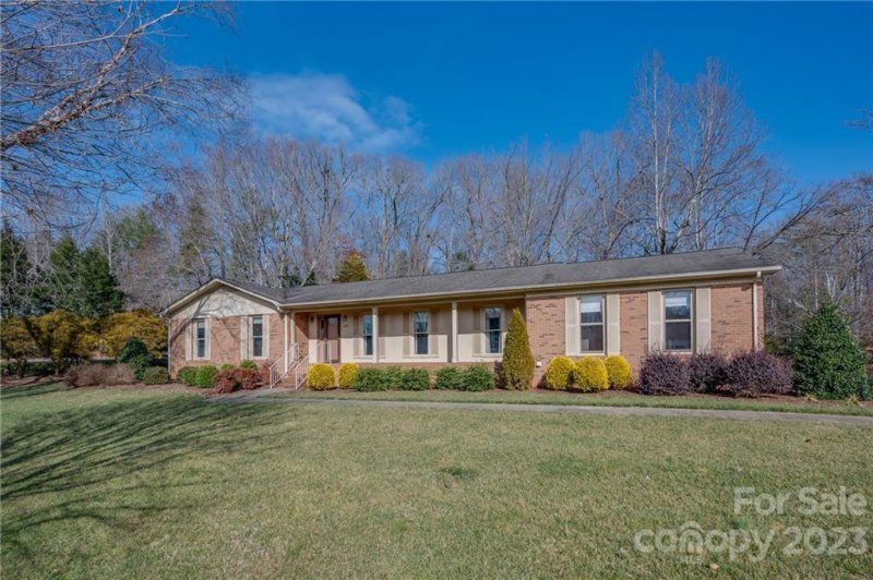 395 Fairforest Drive