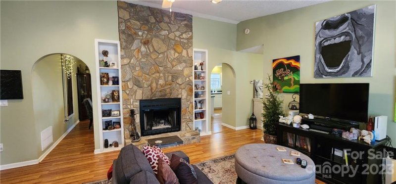 Property image 2 at 104 Lone Eagle Lane, Hendersonville, NC 28739