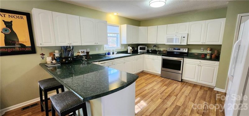 Property image 3 at 104 Lone Eagle Lane, Hendersonville, NC 28739