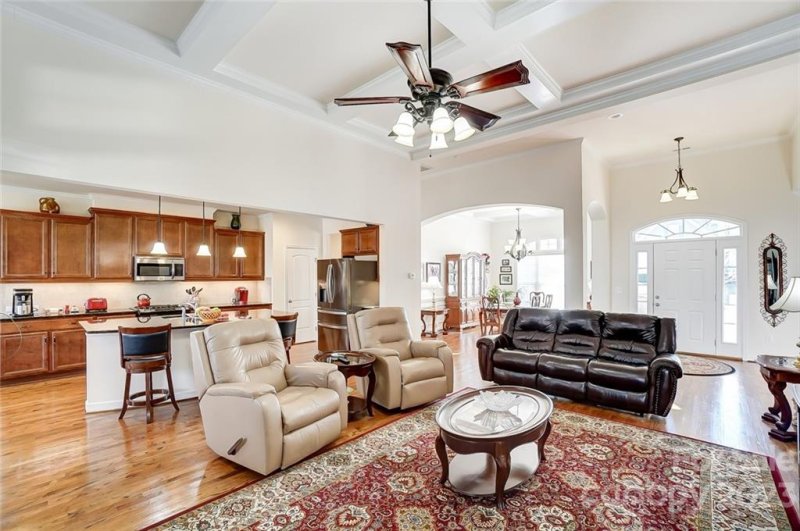 Property image 3 at 121 Willowbrook Drive, Mooresville, NC 28115