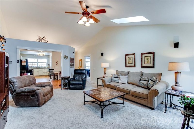 Property image 5 at 2024 Mallard Pine Court, Charlotte, NC 28262