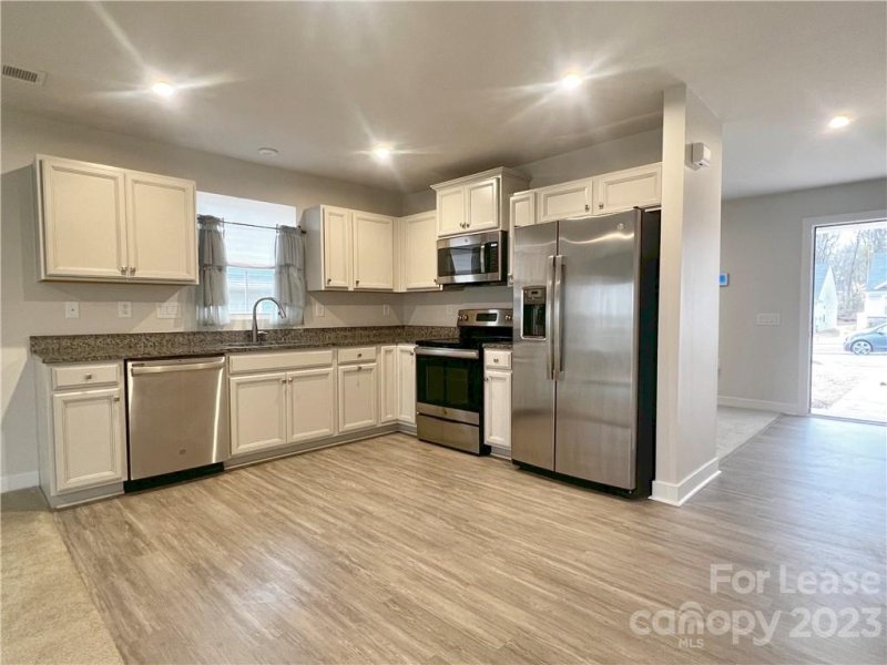 Property image 3 at 6433 Brawley Ann Drive, Charlotte, NC 28215