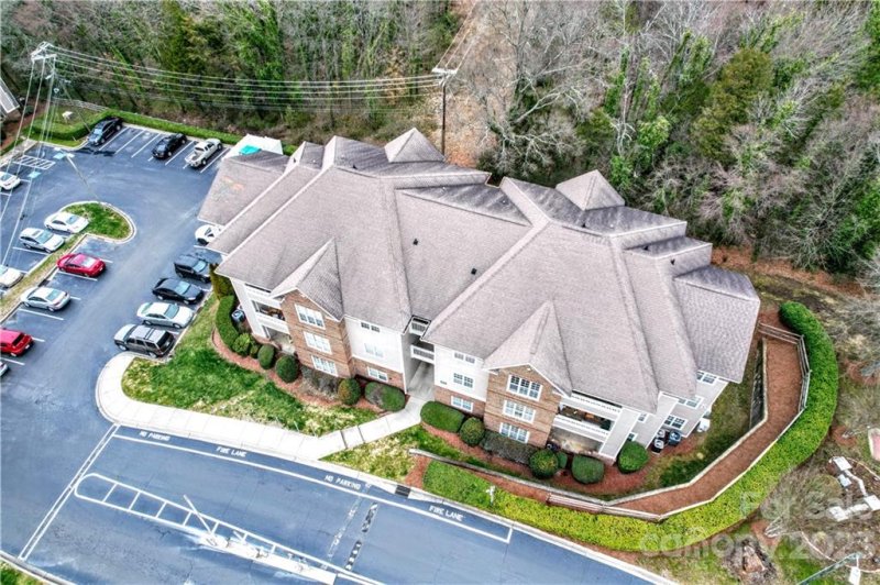 Property image 4 at 9909 Campus Walk Lane, Charlotte, NC 28262