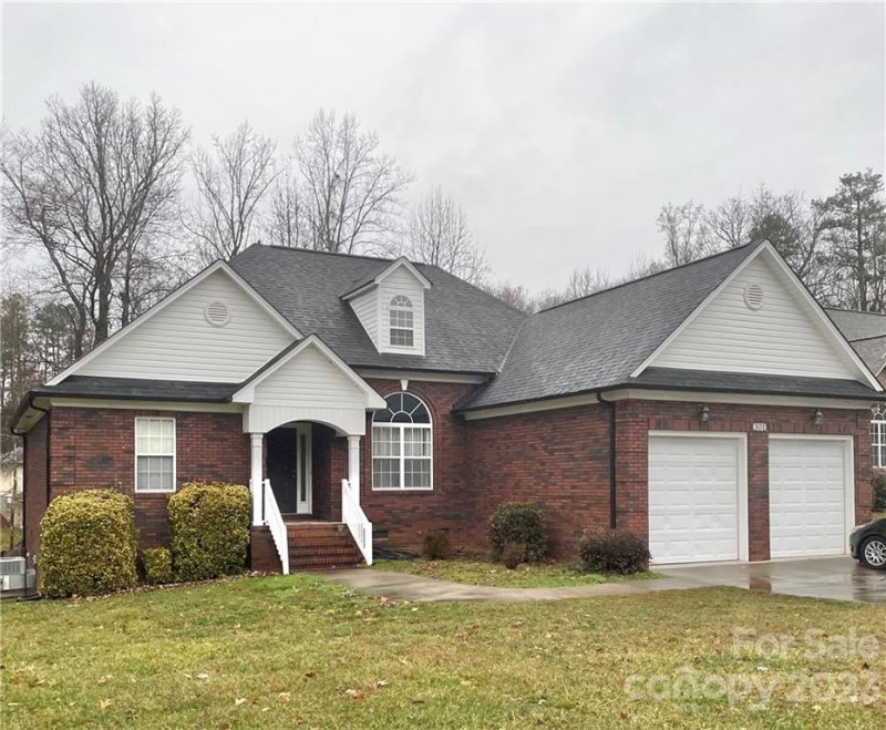 301 River Birch Circle