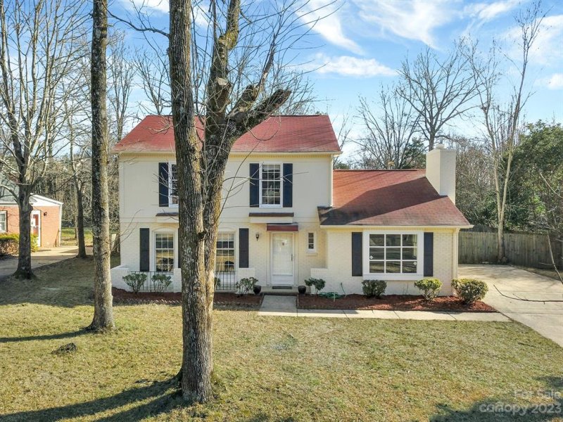 Property image 3 at 6313 Forest Way Drive, Charlotte, NC 28212