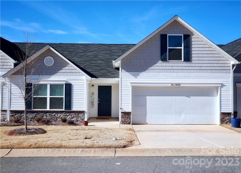 1400 Amberlight Circle