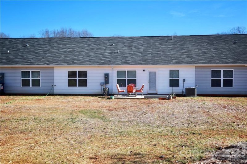 Property image 4 at 1400 Amberlight Circle, Salisbury, NC 28144