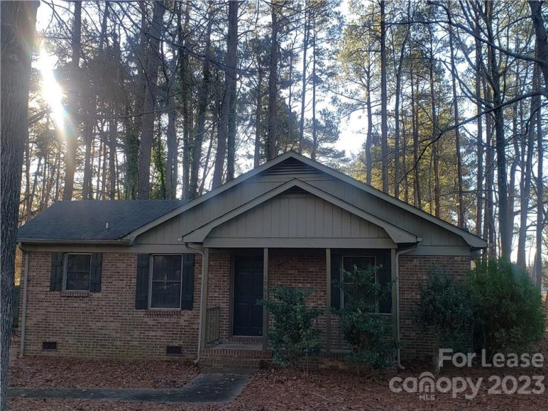 1061 Pineborough Road