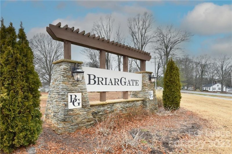 Property image 2 at 128 Suggs Mill Drive, Mooresville, NC 28115