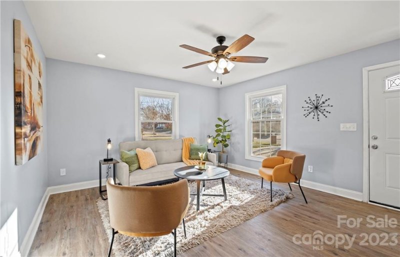 Property image 4 at 4014 Fieldcrest Road, Charlotte, NC 28217