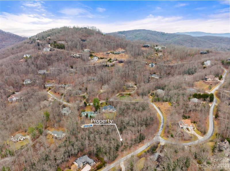 Property image 2 at 70 Windover Drive, Asheville, NC 28803