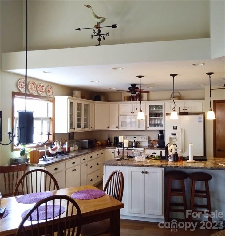 Property image 3 at 380 Laurel Park Place, Hendersonville, NC 28791