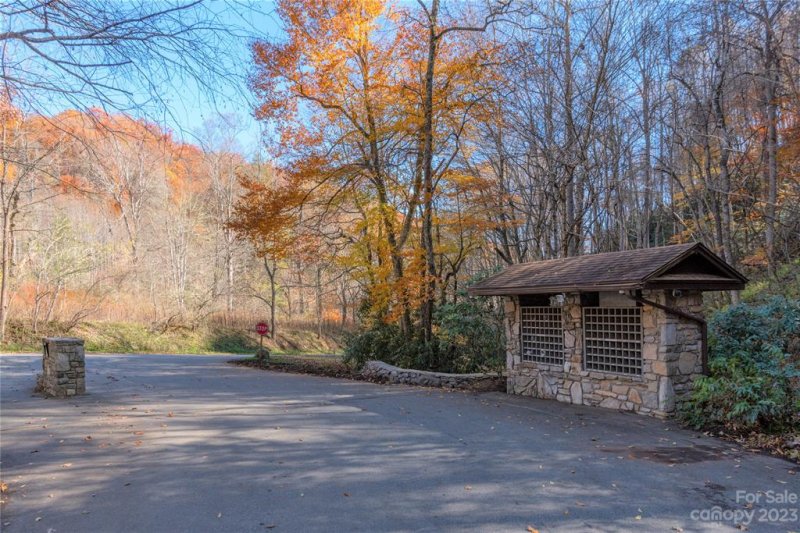 Property image 4 at 298 Winding Creek Drive, Waynesville, NC 28786