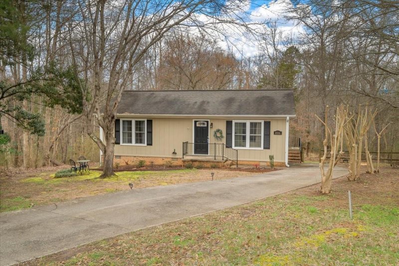 Property image 2 at 4516 Jamee Drive, Gastonia, NC 28056