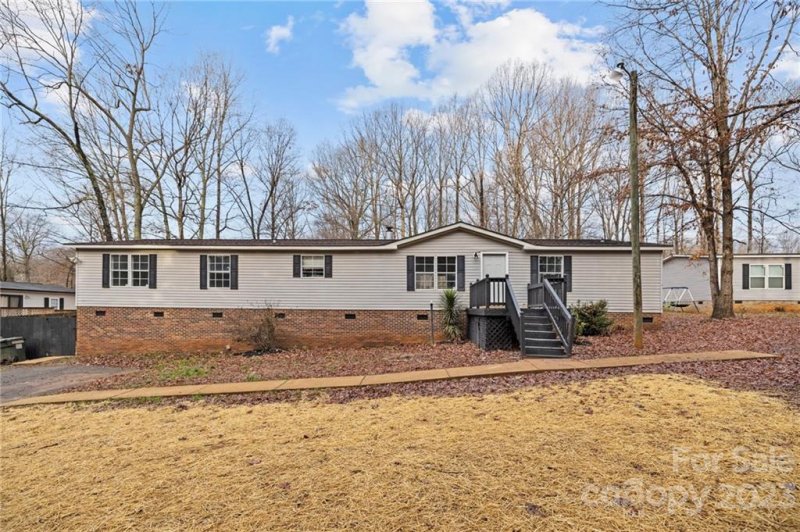 Property image 2 at 209 Lansdale Avenue, Lincolnton, NC 28092