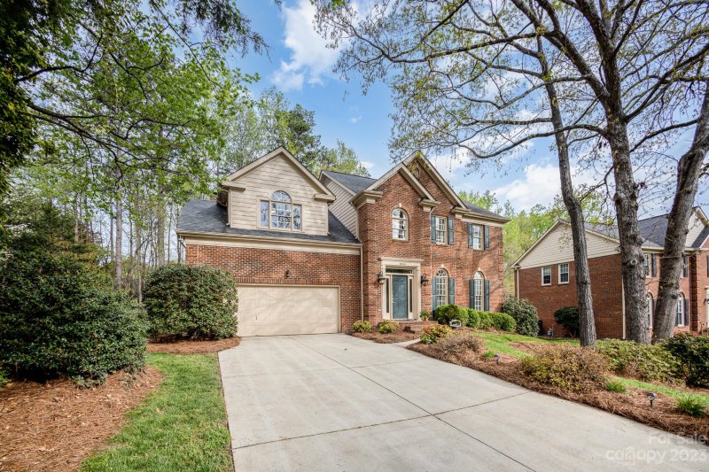 Property image 2 at 4806 Biltmore Forest Drive, Matthews, NC 28105
