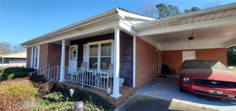 Property image 2 at 104 Fairway Drive, Belmont, NC 28012