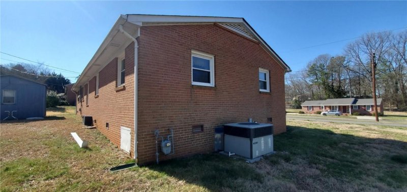 Property image 3 at 104 Fairway Drive, Belmont, NC 28012