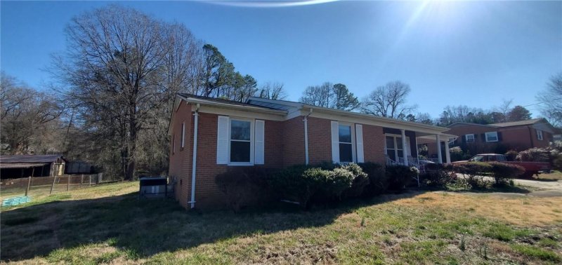 Property image 4 at 104 Fairway Drive, Belmont, NC 28012