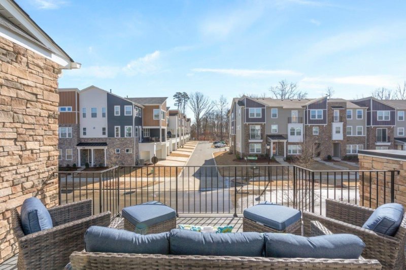 Property image 2 at 2824 Ensemble Court, Charlotte, NC 28262