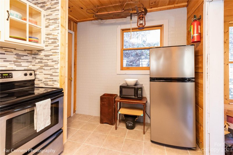 Property image 3 at 523 Spring Lake Road, Maggie Valley, NC 28751