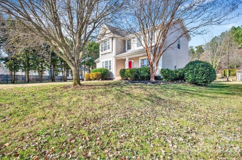 Property image 2 at 110 Grey Oak Lane, Mooresville, NC 28117