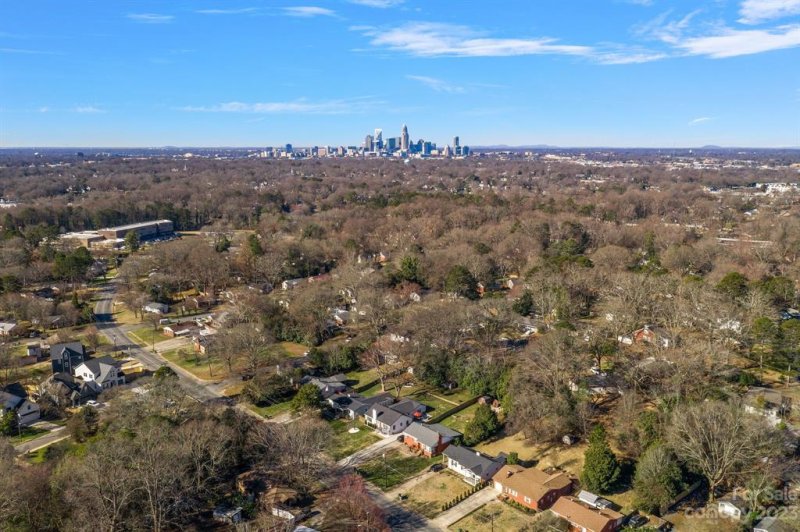 Property image 2 at 2413 Shamrock Drive, Charlotte, NC 28205