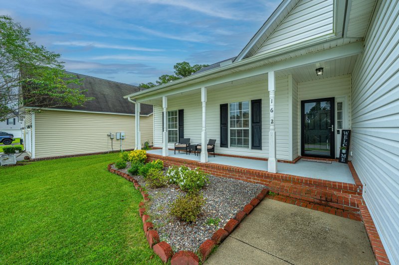 Property image 2 of 162 Cotillion Crescent in Southern Magnolias, Summerville, SC 29483