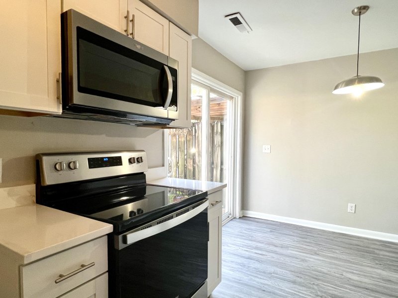 Property image 2 of 1295 Mathis Ferry Road in Parish Place, Mount Pleasant, SC 29464