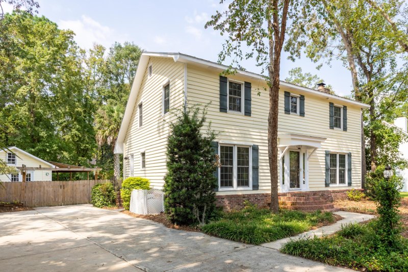 805 Farm Quarter Road