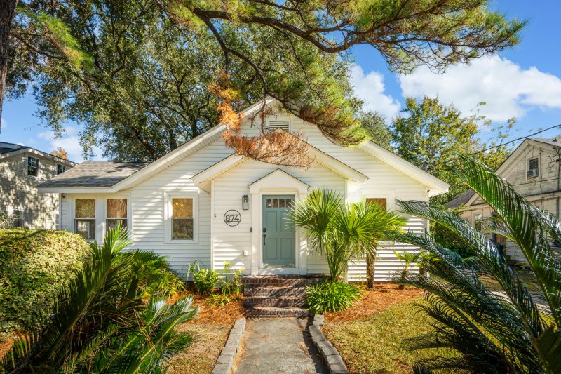 Property image 2 of 874 Ashley Avenue in Wagener Terrace, Charleston, SC 29403