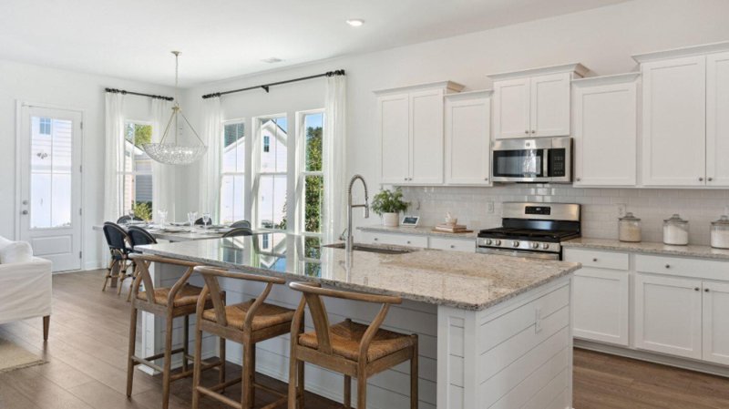 Property image 2 of 108 Cloverfield Trail Drive in Carnes Crossroads, Summerville, SC 29486