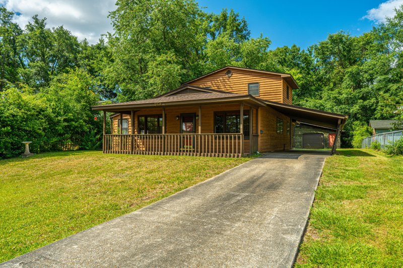 Property image 2 at 5904 Hagood Avenue, Hanahan, SC 29410