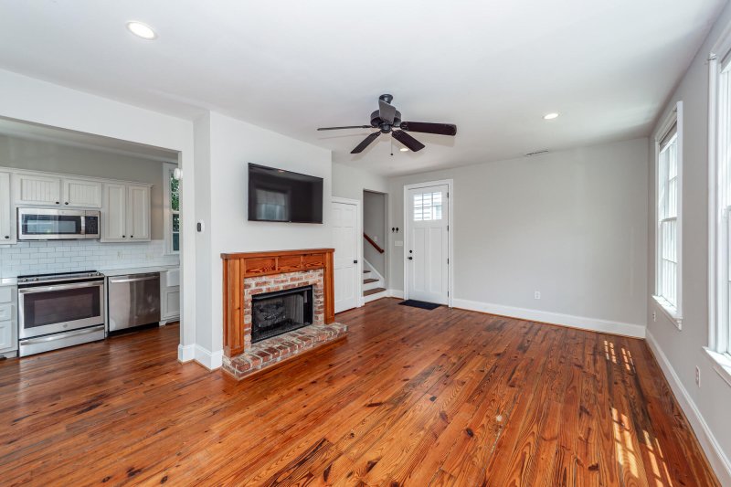 Property image 4 at 9 Bogard St 6f, Charleston, SC 29403