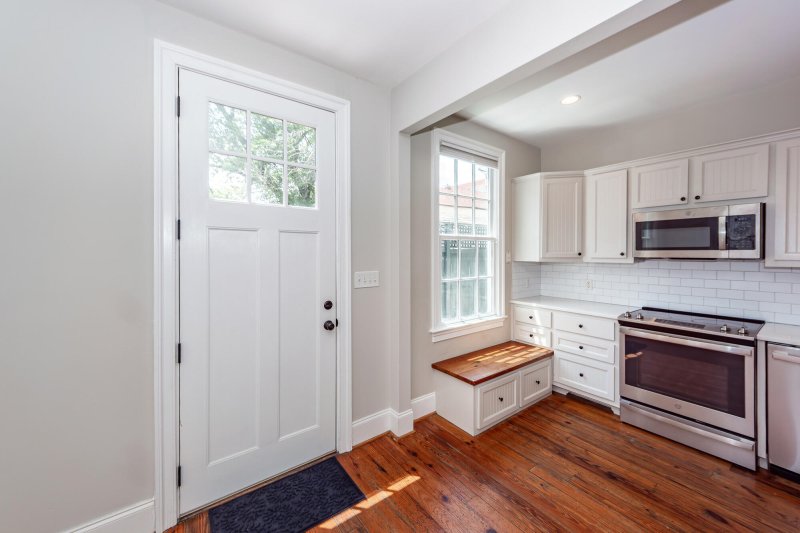 Property image 5 at 9 Bogard St 6f, Charleston, SC 29403