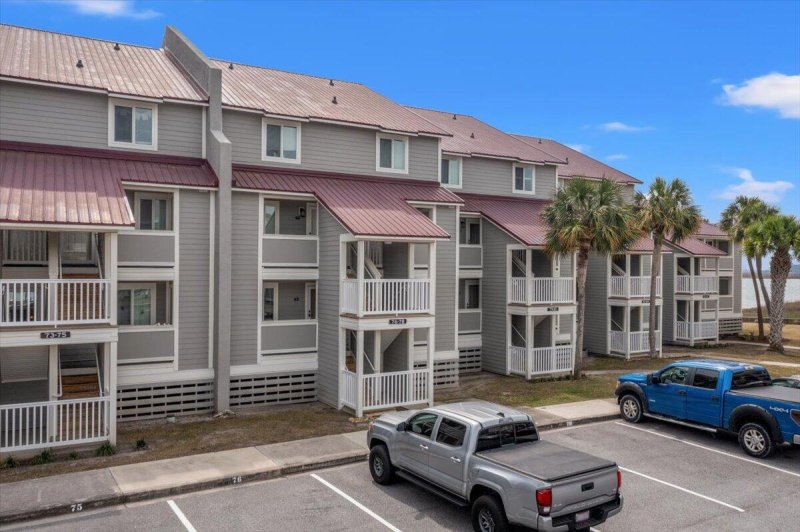 Property image 2 of 76 Mariners Cay Drive in Mariners Cay, Folly Beach, SC 29439