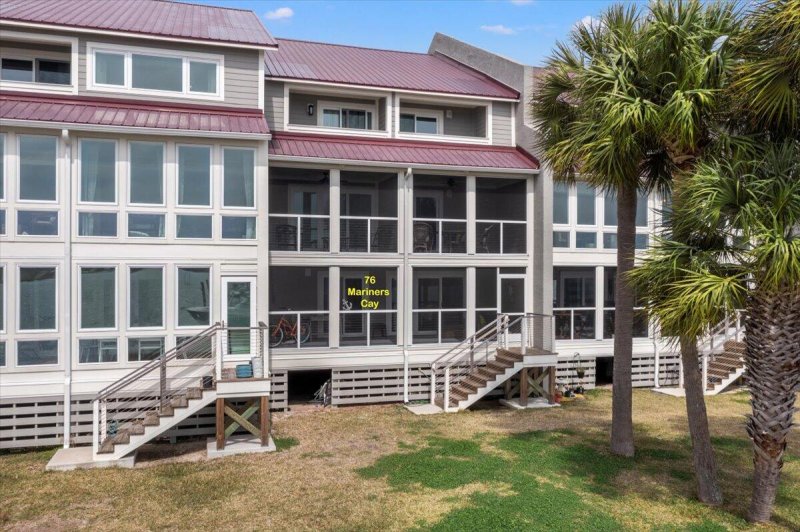 Property image 4 of 76 Mariners Cay Drive in Mariners Cay, Folly Beach, SC 29439