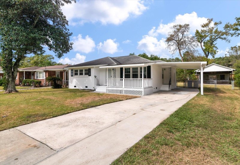 Property image 2 at 7049 Kenneth Drive, North Charleston, SC 29406