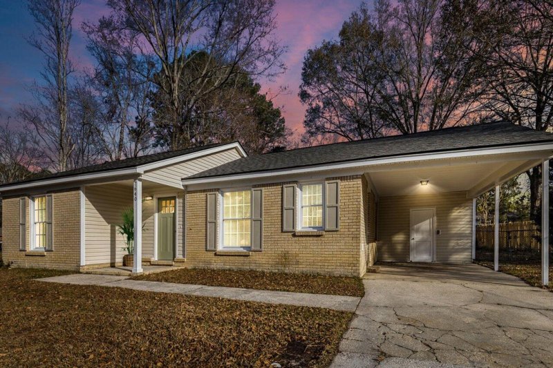 Property image 5 of 7640 Hillview Lane in Pepperhill, North Charleston, SC 29420