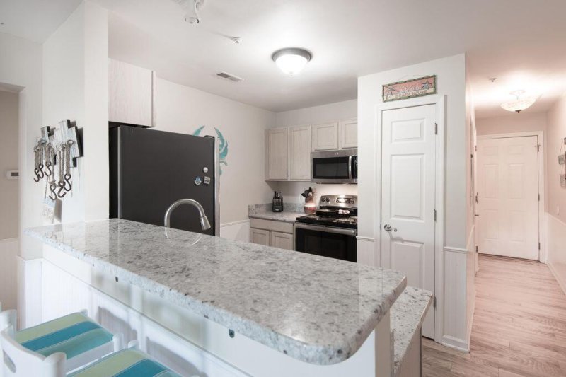 Property image 3 of 2262 Folly Road 1g in The Palmettos at Folly, Charleston, SC 29412